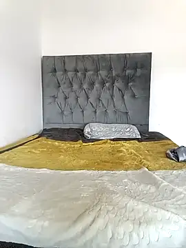 Snapshot of MissBubbles04 chatting on 10/14/25, 08:59 MissBubbles04 online show from 10/14/25, 08:59