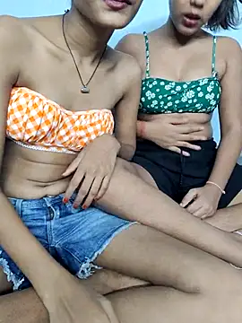 Unique girls90 online show from 04/21/26, 03:17