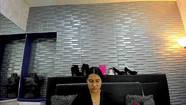 Snapshot of ChloeMorelli chatting on 10/15/25, 02:22 ChloeMorelli online show from 10/15/25, 02:22