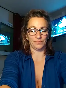 Fifi83Bell online show from 12/18/25, 12:49