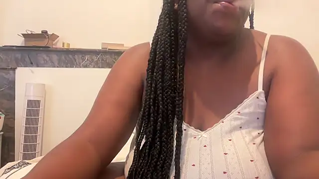 nanaisbackk online show from 10/21/25, 05:19