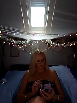 Jenny Blum online show from 12/20/25, 10:11