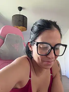 LaPetiteKim online show from 03/10/26, 01:05