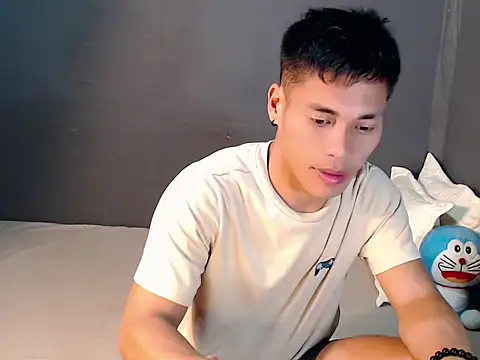 Cute Lucas online show from 10/15/25, 04:29