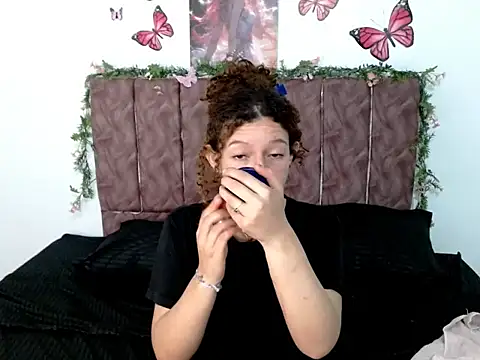 ElaRose723 online show from 10/17/25, 03:58