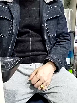 Snapshot of chougegg0214 chatting on 03/16/26, 11:25 chougegg0214 online show from 03/16/26, 11:25