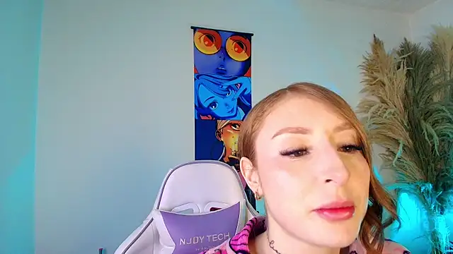 Bennuluspeach  online show from 05/25/26, 11:05