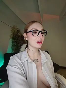 Snapshot of Bennuluspeach_ chatting on 07/17/26, 11:06 Bennuluspeach online show from 07/17/26, 11:06