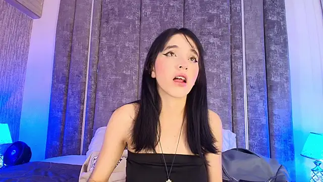 Snapshot of MeganR_ chatting on 03/03/26, 09:15 MeganR online show from 03/03/26, 09:15