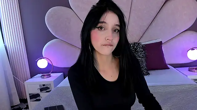 MeganR  online show from 04/06/26, 11:22