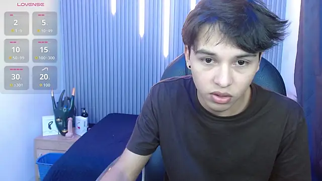 Snapshot of StiwenTwink chatting on 06/27/26, 01:39 StiwenTwink online show from 06/27/26, 01:39