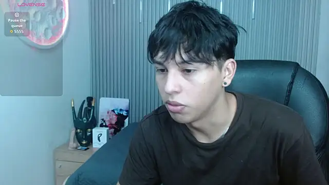Snapshot of StiwenTwink chatting on 07/31/26, 02:05 StiwenTwink online show from 07/31/26, 02:05