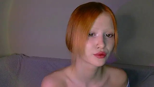 Snapshot of Nyra_Thira chatting on 10/25/25, 04:20 Nyra Thira online show from 10/25/25, 04:20