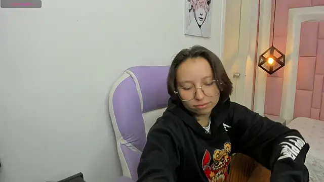 Klaret Toy online show from 04/16/26, 01:23