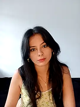 Snapshot of SaraMistick chatting on 10/08/25, 12:14 SaraMistick online show from 10/08/25, 12:14