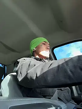 Loadedeggs online show from 10/14/25, 03:02