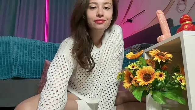 Snapshot of erikaa_miuu chatting on 10/17/25, 05:26 erikaa miuu online show from 10/17/25, 05:26