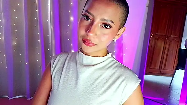 emma web  online show from 01/31/26, 07:11