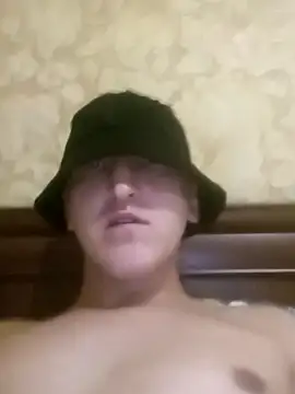 Snapshot of kalambu3 chatting on 10/04/25, 12:19 kalambu3 online show from 10/04/25, 12:19