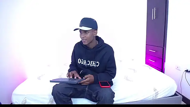 Snapshot of TITAN_SEX333 chatting on 10/03/25, 11:35 TITAN SEX333 online show from 10/03/25, 11:35