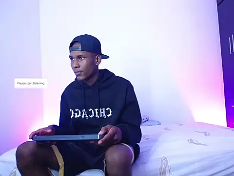 Snapshot of TITAN_SEX333 chatting on 10/08/25, 11:13 TITAN SEX333 online show from 10/08/25, 11:13