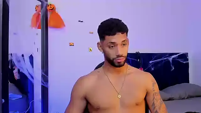 Snapshot of theo_sky1 chatting on 10/21/25, 03:46 theo sky1 online show from 10/21/25, 03:46