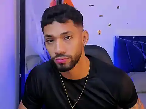 Snapshot of theo_sky1 chatting on 10/22/25, 03:01 theo sky1 online show from 10/22/25, 03:01