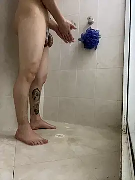 Snapshot of jeff2995_ chatting on 10/04/25, 04:10 jeff2995  online show from 10/04/25, 04:10