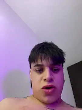 Snapshot of jeff2995_ chatting on 10/25/25, 04:53 jeff2995  online show from 10/25/25, 04:53