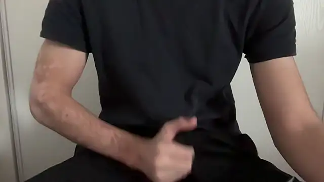 Snapshot of ncjuice_ chatting on 11/06/25, 02:18 ncjuice online show from 11/06/25, 02:18