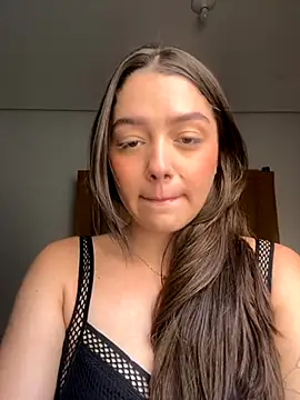 luiza barcelos online show from 10/08/25, 12:25