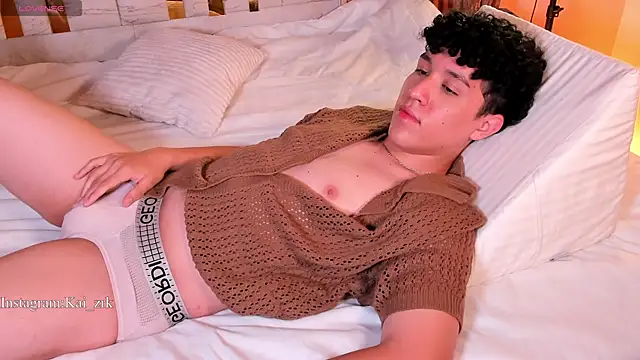 kai zareck online show from 10/24/25, 11:17