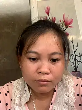 Snapshot of lan-xinh01 chatting on 10/05/25, 07:39 lan-xinh01 online show from 10/05/25, 07:39