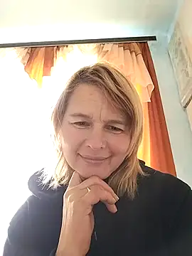Snapshot of Masha412111 chatting on 10/24/25, 08:00 Masha412111 online show from 10/24/25, 08:00