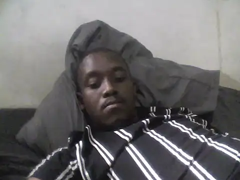 Snapshot of Thabisomgaga1 chatting on 01/19/26, 02:32 Thabisomgaga1 online show from 01/19/26, 02:32