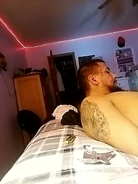 Snapshot of JNTre chatting on 01/14/26, 04:12 JNTre online show from 01/14/26, 04:12