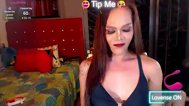 Snapshot of BombshellMARIA chatting on 03/17/26, 07:44 BombshellMARIA online show from 03/17/26, 07:44