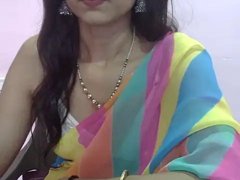 Snapshot of Laila_Cute chatting on 04/23/26, 05:30 Laila Cute online show from 04/23/26, 05:30