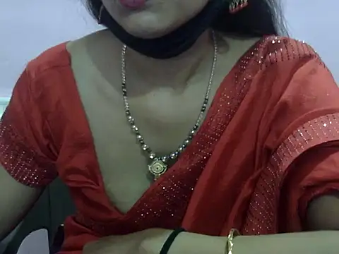 Snapshot of Laila_Cute chatting on 04/27/26, 03:32 Laila Cute online show from 04/27/26, 03:32