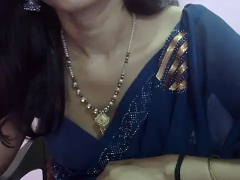 Snapshot of Laila_Cute chatting on 05/09/26, 04:17 Laila Cute online show from 05/09/26, 04:17
