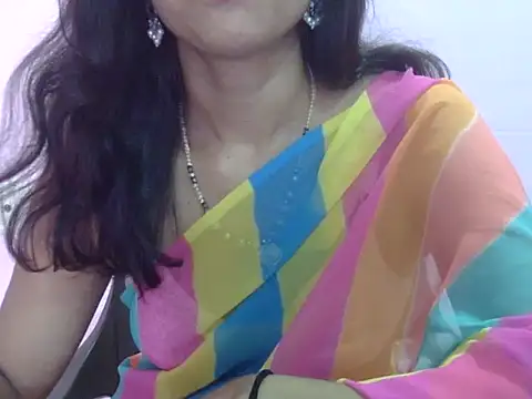 Snapshot of Laila_Cute chatting on 05/17/26, 03:15 Laila Cute online show from 05/17/26, 03:15