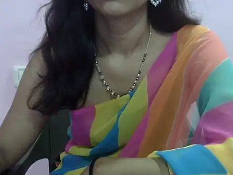 Snapshot of Laila_Cute chatting on 05/18/26, 03:57 Laila Cute online show from 05/18/26, 03:57