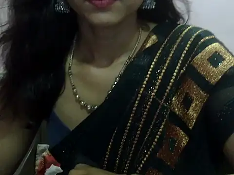 Snapshot of Laila_Cute chatting on 05/22/26, 03:28 Laila Cute online show from 05/22/26, 03:28