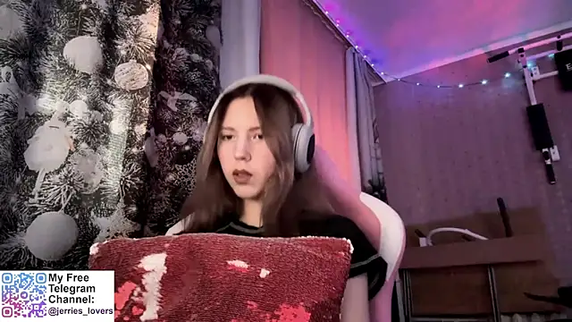 Jerrieberry online show from 10/04/25, 01:09