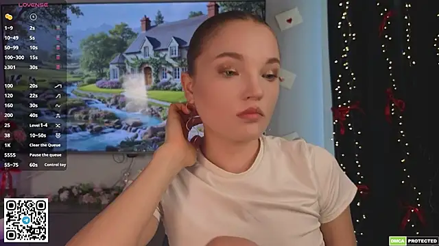 JulieLupo online show from 04/01/26, 07:20