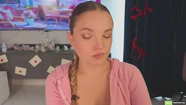 JulieLupo online show from 04/10/26, 06:40