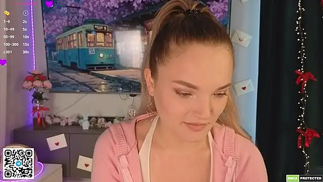 JulieLupo online show from 04/11/26, 07:45