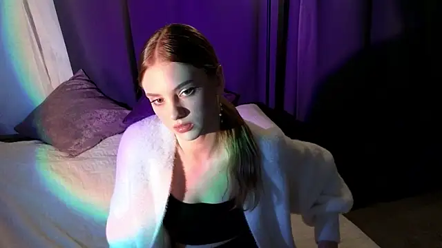 midnightMaya online show from 10/19/25, 07:58