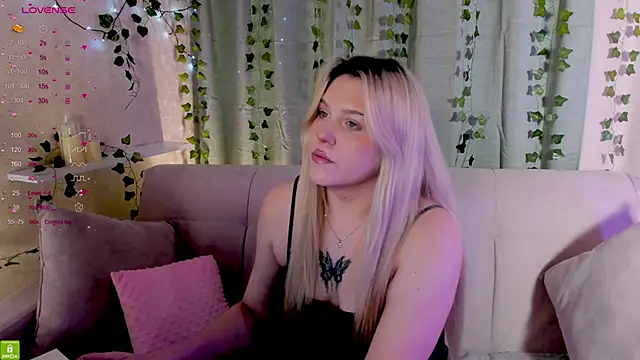 Malisha kiss online show from 04/01/26, 11:44