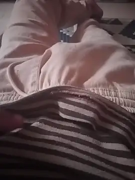 Snapshot of PhoningTint chatting on 10/23/25, 03:11 PhoningTint online show from 10/23/25, 03:11